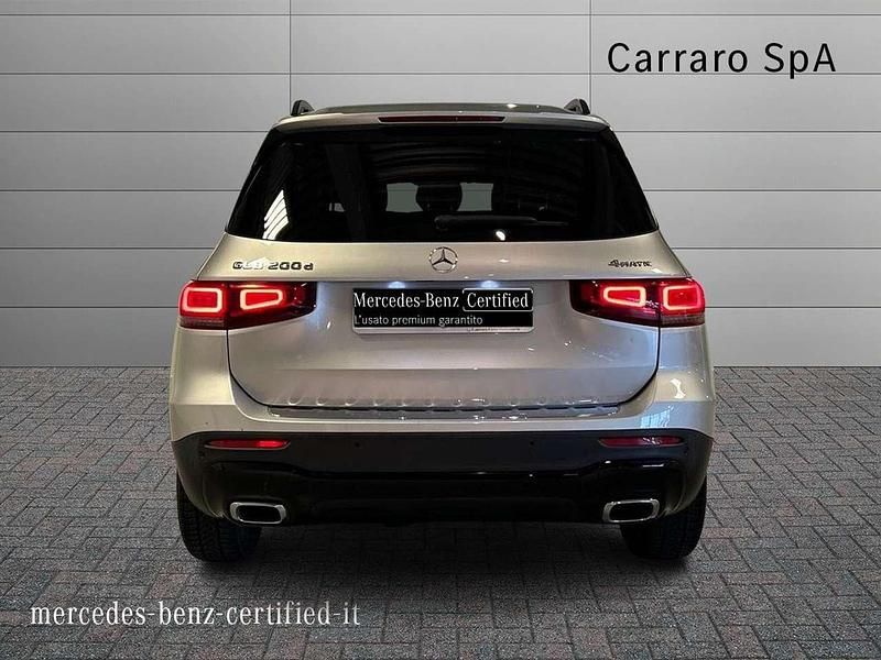 Usata Mercedes GLB200 150 CV (110 kW) 2020 Argento metallizzato SUV