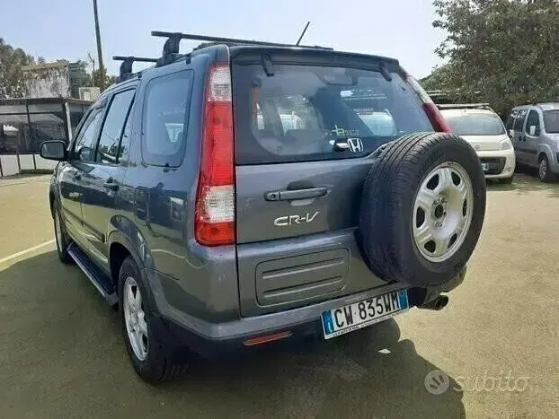 Usata Honda CR-V LS 140 CV (102 kW) 2005 Argento SUV