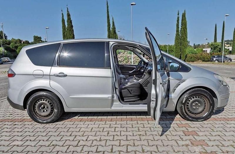 Usata Ford S-MAX Titanium 140 CV (102 kW) 2008 Argento Monovolume