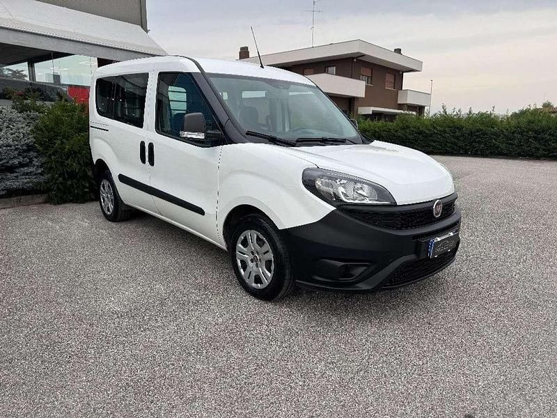 Usata Fiat Doblò Easy 90 CV (66 kW) 2021 Bianco(met.) Monovolume