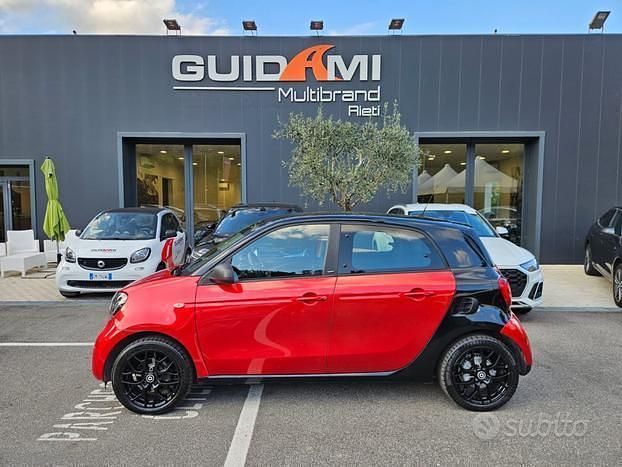 Usata Smart ForFour Passion 90 CV (66 kW) 2018 Rosso Utilitaria