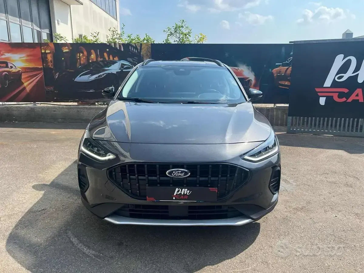 Usata Ford Focus ST 125 CV (91 kW) 2023 Bianco Berlina