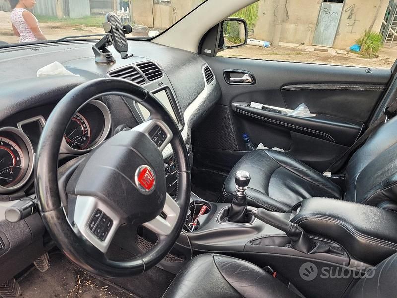 Usata Fiat Freemont 140 CV (102 kW) 2014 Blu SUV