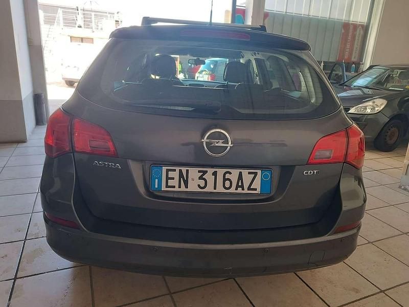 Usata Opel Astra 110 CV (80 kW) 2012 Other Station wagon