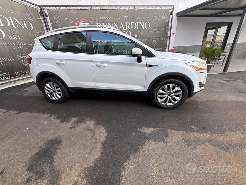 Usata Ford Kuga Titanium 136 CV (100 kW) 2009 Bianco SUV