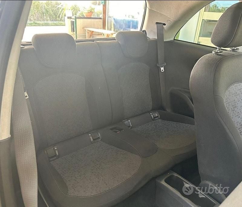 Usata Opel Adam Rocks Rocks 70 CV (51 kW) 2015 Giallo Utilitaria