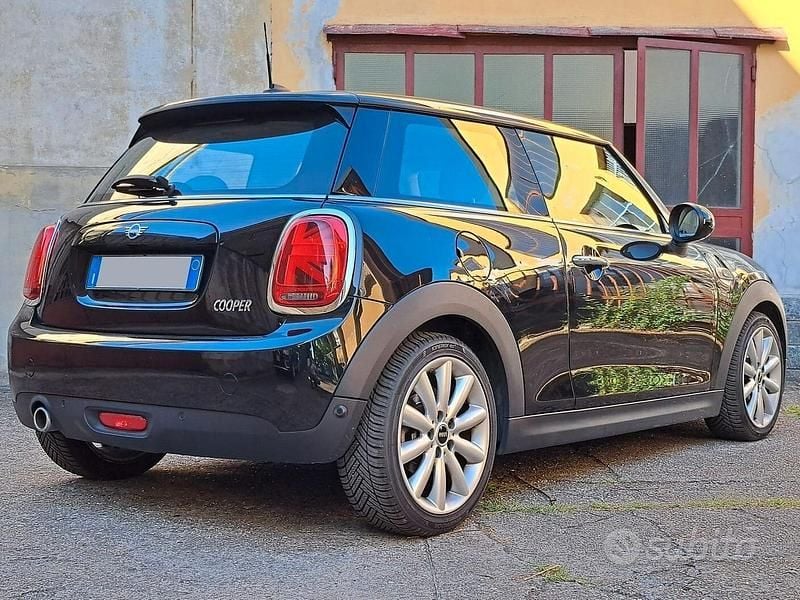 Usado Mini Cooper Hype 136 HP (100 kW) 2019 Preto Citadino