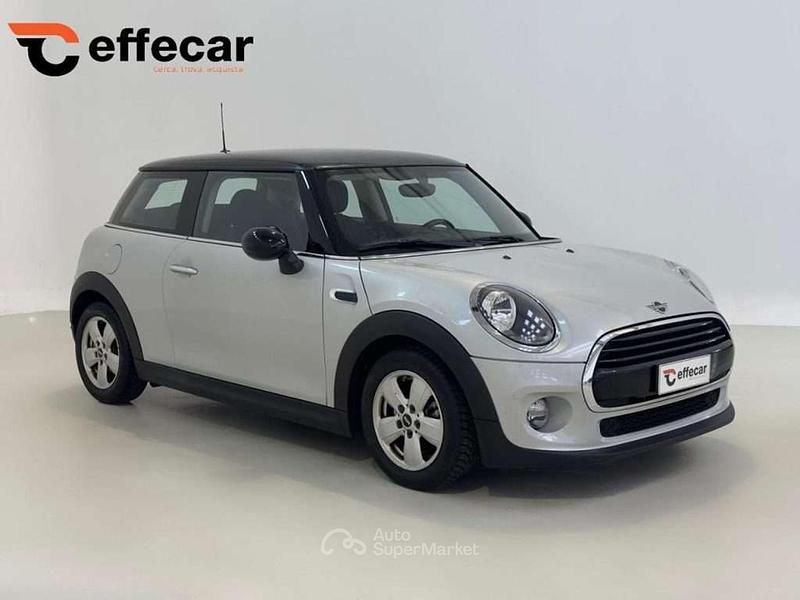 Usata Mini Cooper Hype 136 CV (100 kW) 2018 Argento Utilitaria