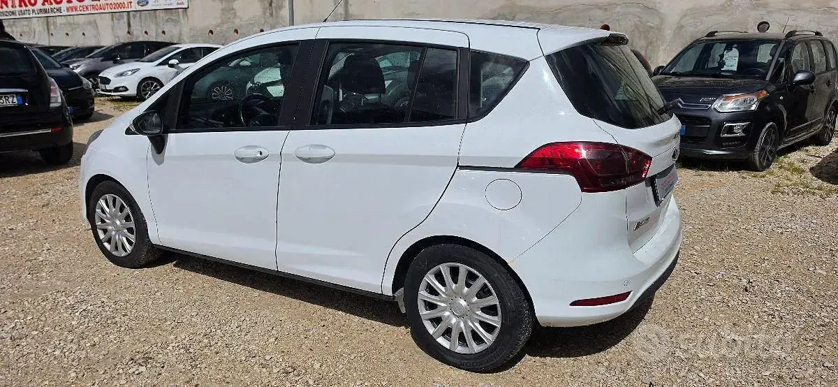 Usata Ford B-MAX Business Edition 75 CV (55 kW) 2014 Bianco Monovolume