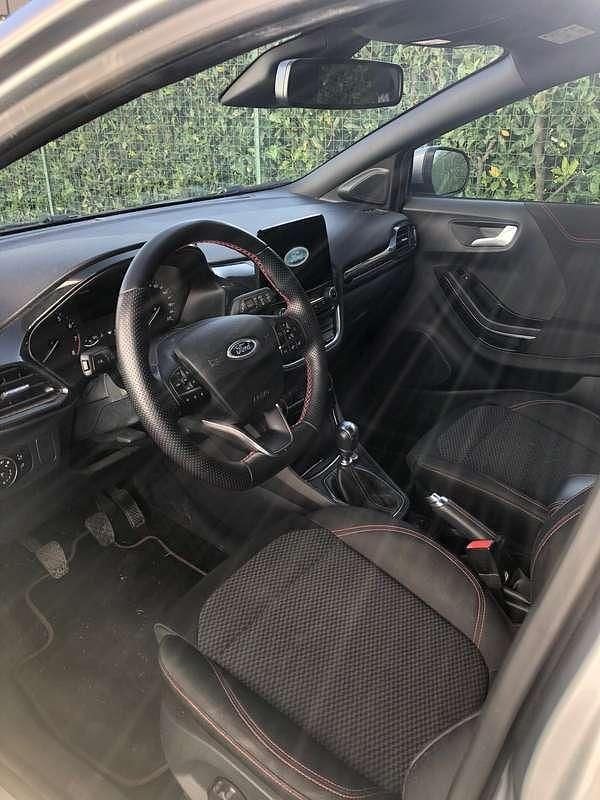 Usata Ford Puma 125 CV (91 kW) 2022 Argento SUV