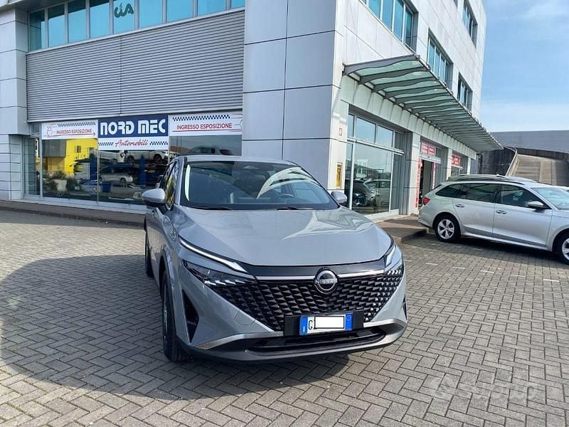 Usata Nissan Qashqai Acenta 140 CV (102 kW) 2025 Grigio SUV