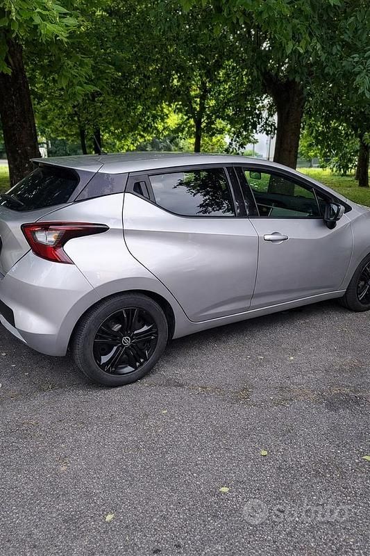 Second-hand Nissan Micra Acenta 90 CP (66 kW) 2018 Gri Hatchback