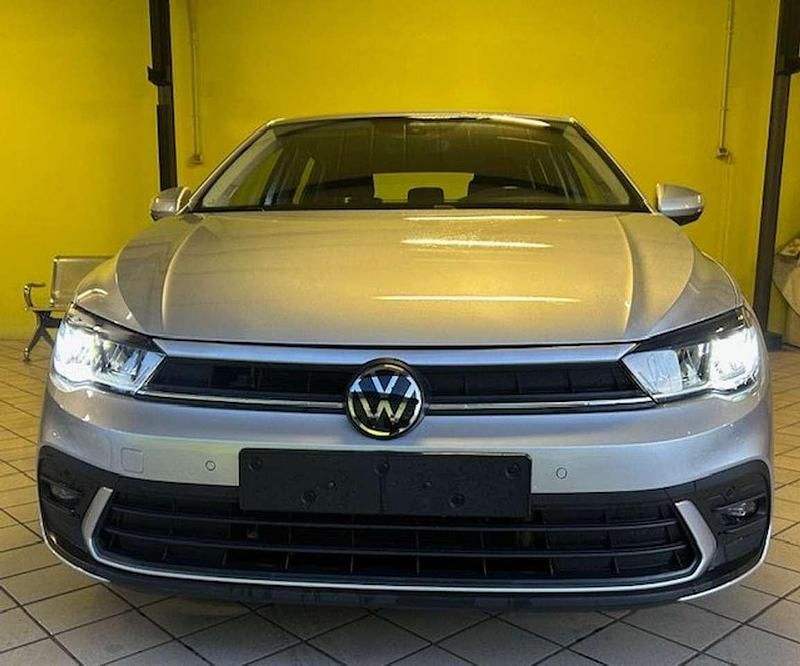 Usata VW Polo 95 CV (69 kW) 2023 Grigio Berlina