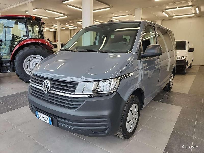 Usata VW Caravelle Trendline 110 CV (80 kW) 2023 Grigio Furgone