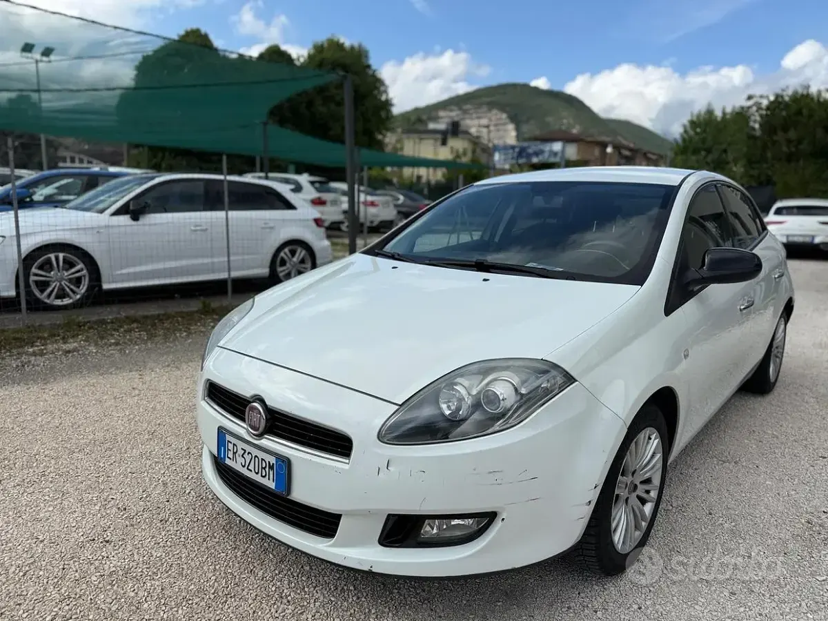 Usata Fiat Bravo Easy 90 CV (66 kW) 2013 Utilitaria