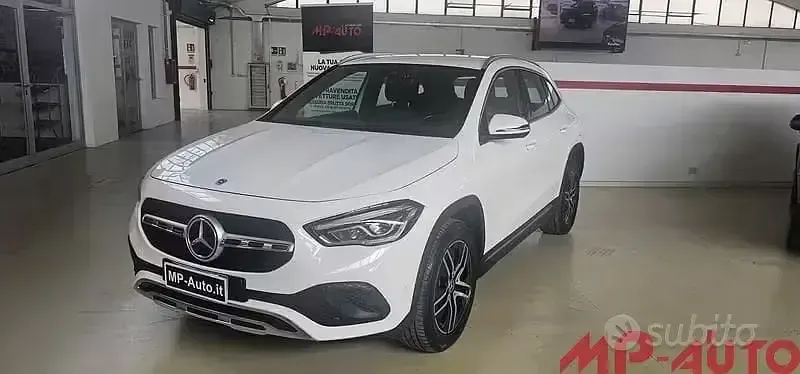 Usata Mercedes GLA250 218 CV (160 kW) 2022 Bianco SUV