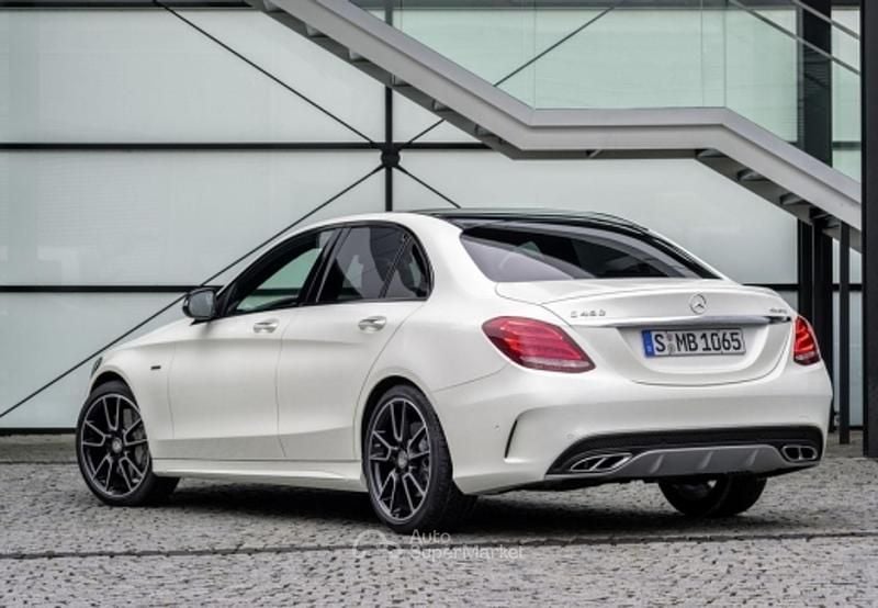 Usata Mercedes C220 Business 170 CV (125 kW) 2019 0q pure white Berlina