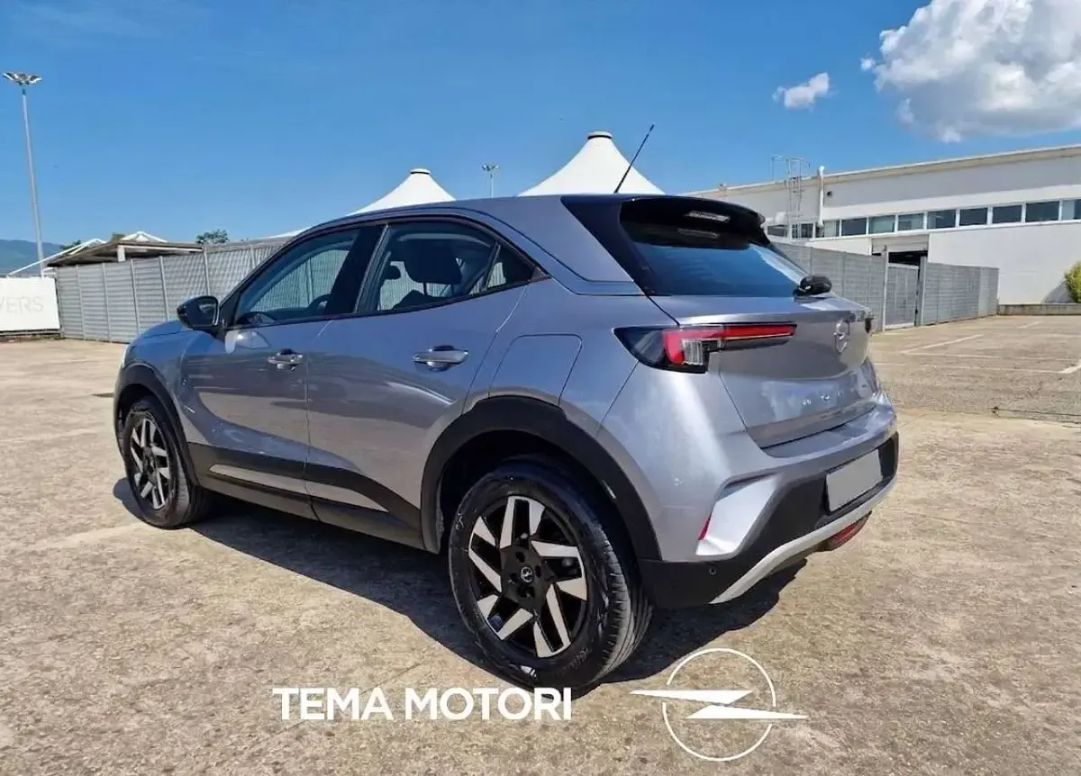 Usata Opel Mokka Elegance 110 CV (80 kW) 2023 Argento SUV