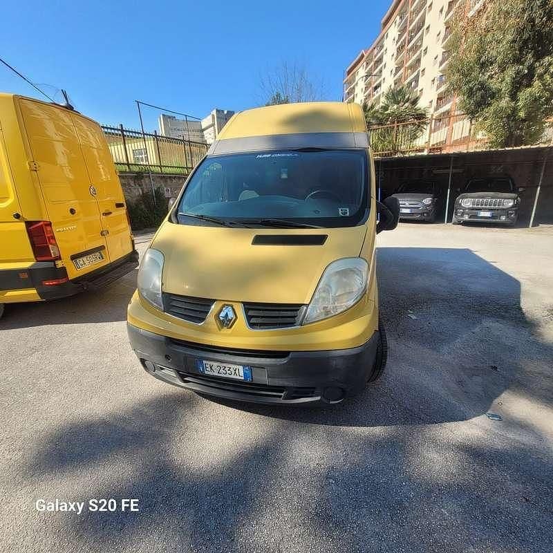 Usata Renault Trafic 116 CV (85 kW) 2012 Giallo Monovolume