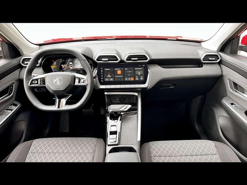 Nuova MG ZS Comfort 197 CV (144 kW) 2025 Ruby red Berlina