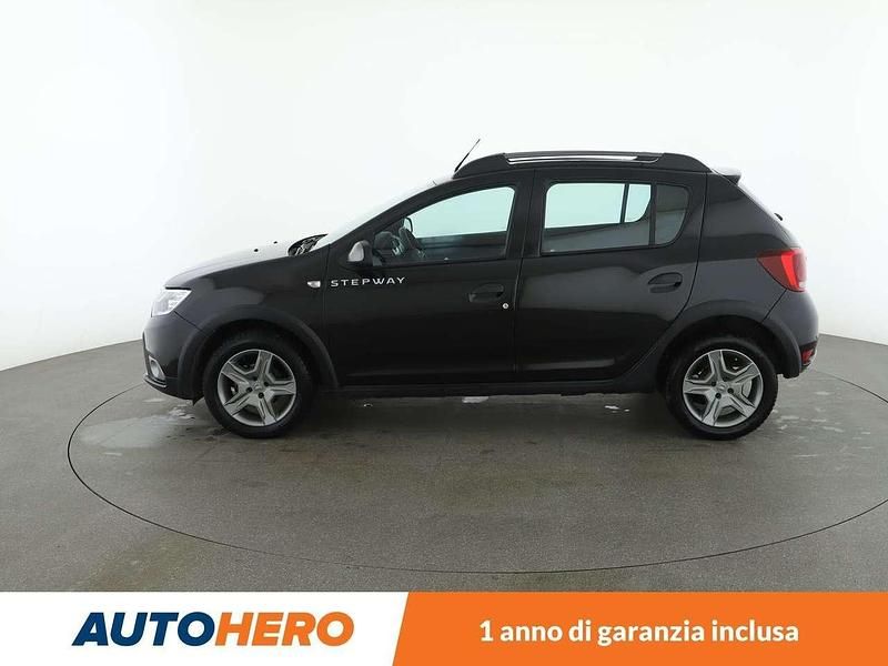 Usata Dacia Sandero Stepway 90 CV (66 kW) 2018 Nero Utilitaria