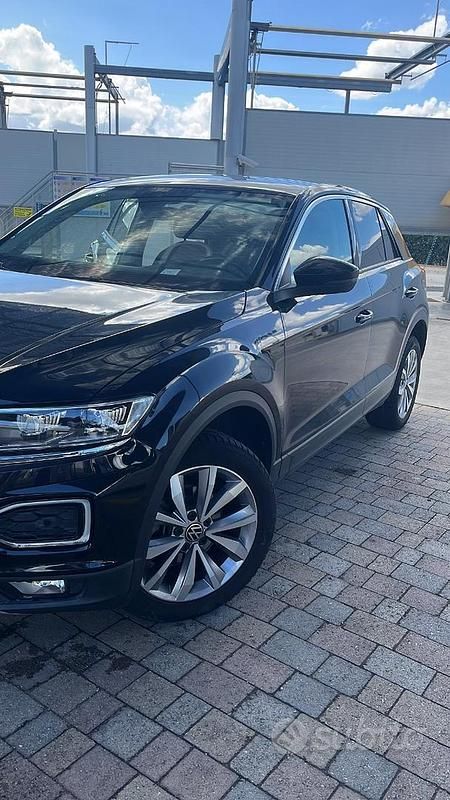 Usata VW T-Roc 116 CV (85 kW) 2021 Nero SUV
