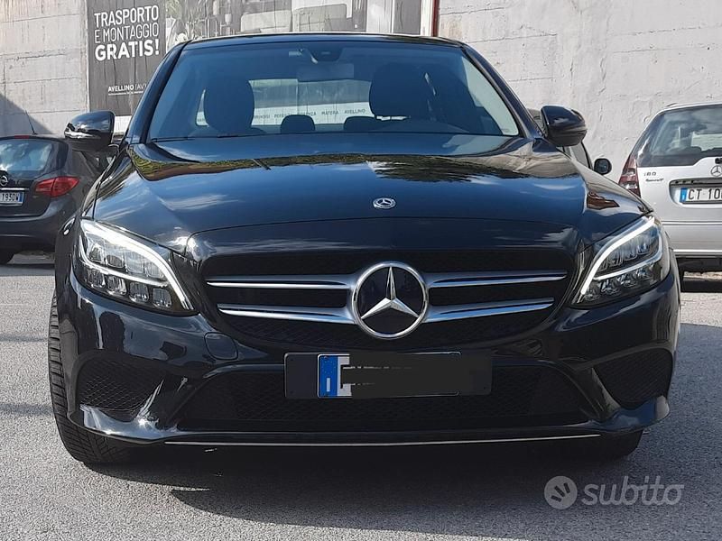Usata Mercedes C180 116 CV (85 kW) 2019 Nero Berlina