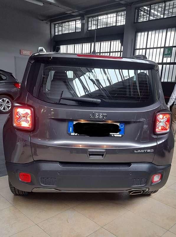 Usata Jeep Renegade Limited 120 CV (88 kW) 2021 Grigio SUV