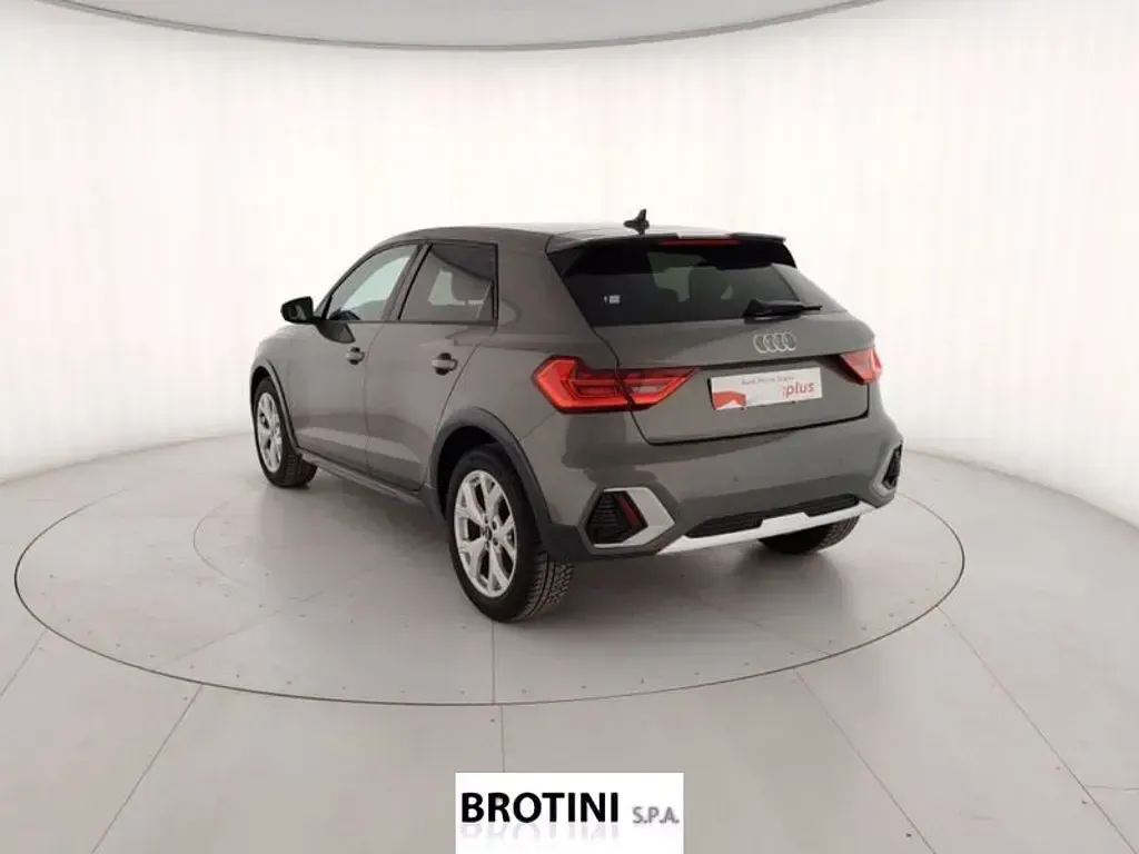 Usata Audi A1 Sportback 150 CV (110 kW) 2025 Grigio metallizzato Utilitaria