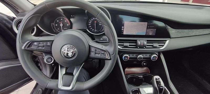 Usata Alfa Romeo Giulia Tech Edition 160 CV (117 kW) 2020 Blu/azzurro Berlina