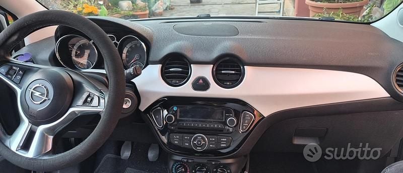 Usata Opel Adam Jam 87 CV (63 kW) 2016 Bianco Utilitaria