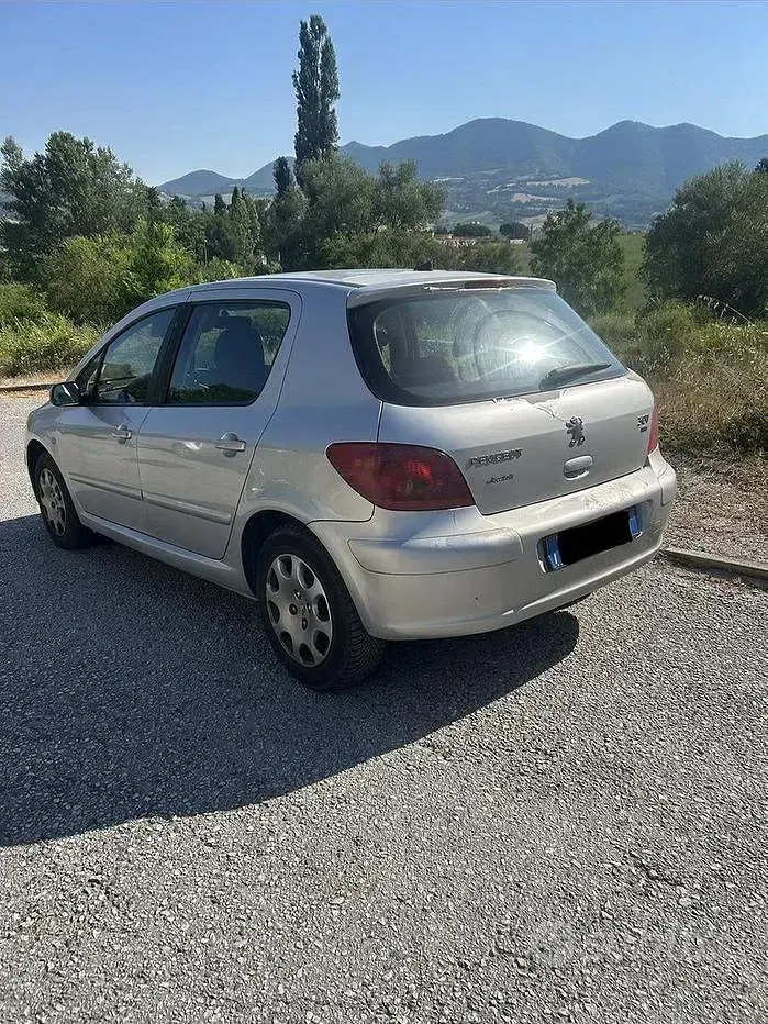 Usata Peugeot 307 109 CV (80 kW) 2004 Grigio Utilitaria