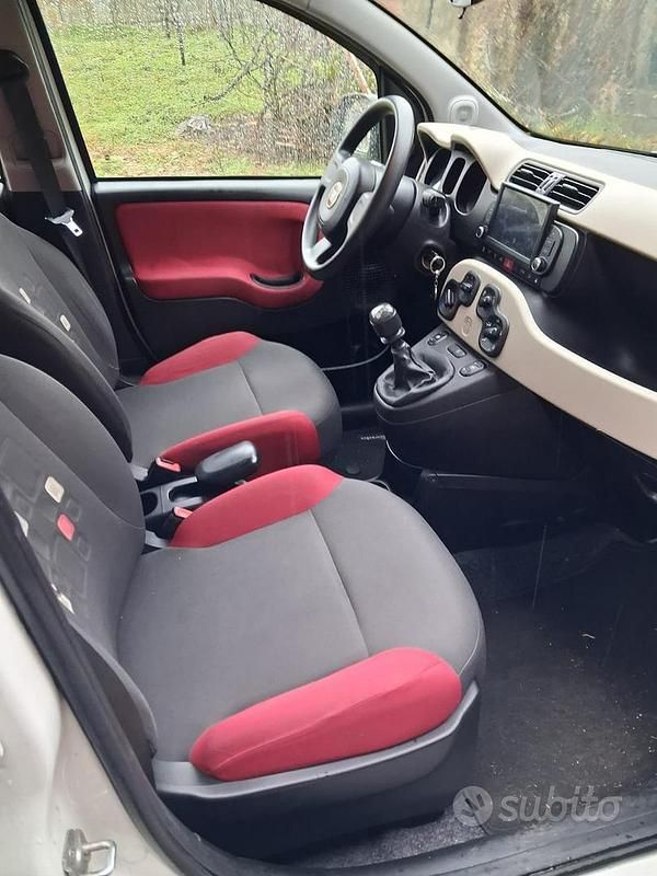 Usata Fiat Panda 84 CV (61 kW) 2015 Berlina