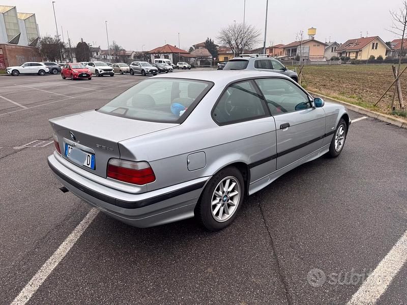 Usata BMW 318 1998 Grigio Coupé