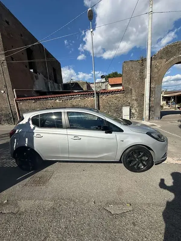 Usata Opel Corsa Cosmo 75 CV (55 kW) 2017 Utilitaria