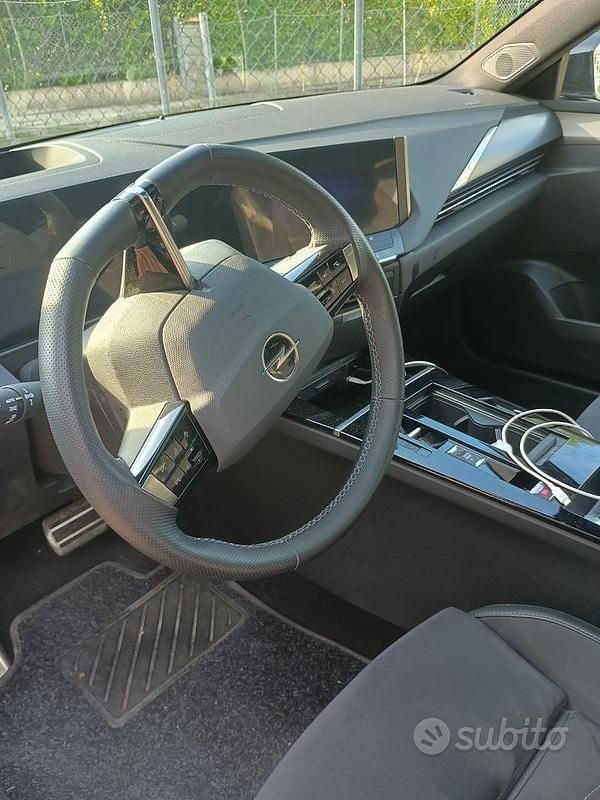 Begagnad Opel Astra Ultimate 150 HK (110 kW) 2023 Svart Sedan