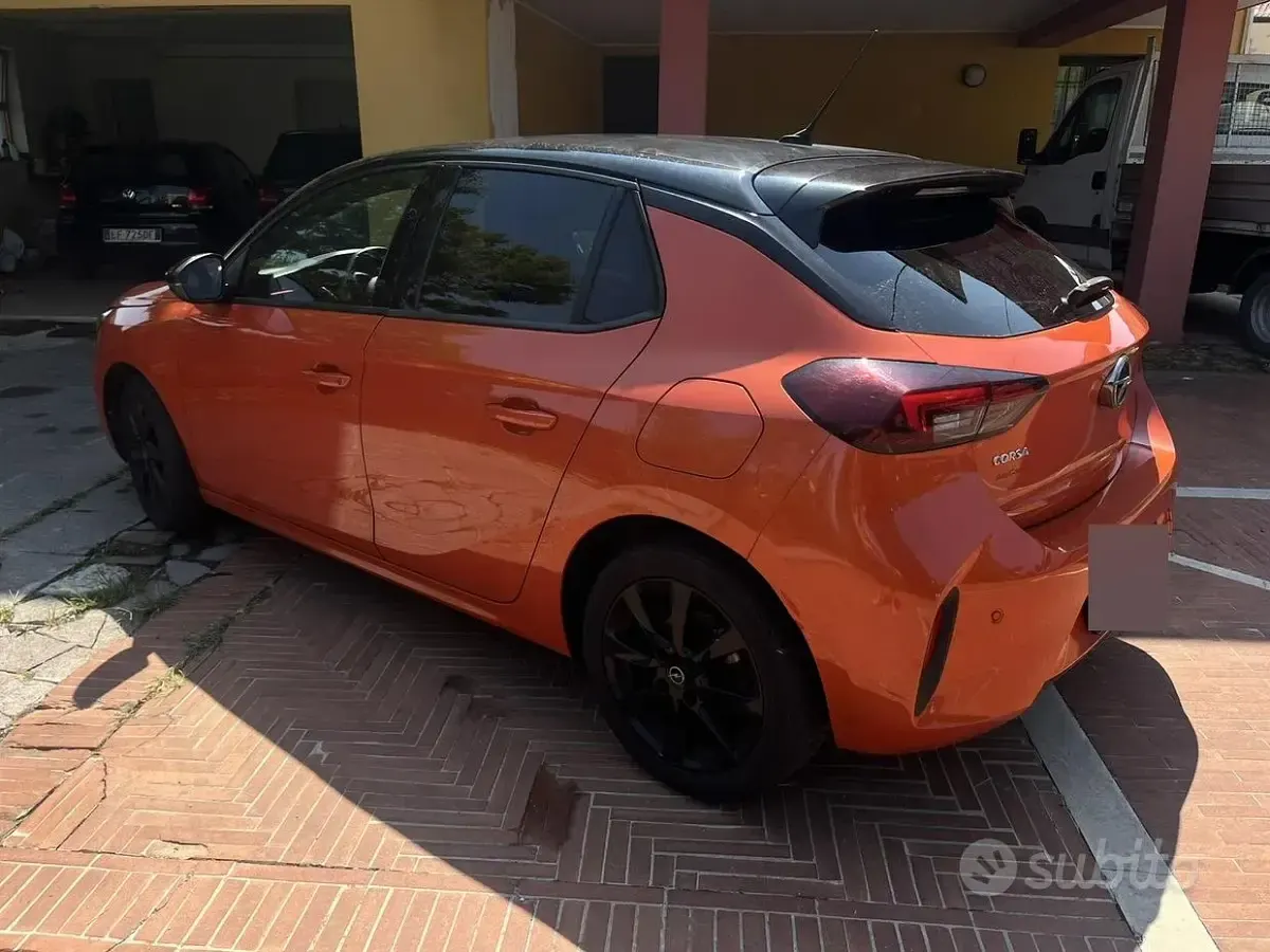 Usata Opel Corsa GS Line 102 CV (75 kW) 2020 Arancione Utilitaria