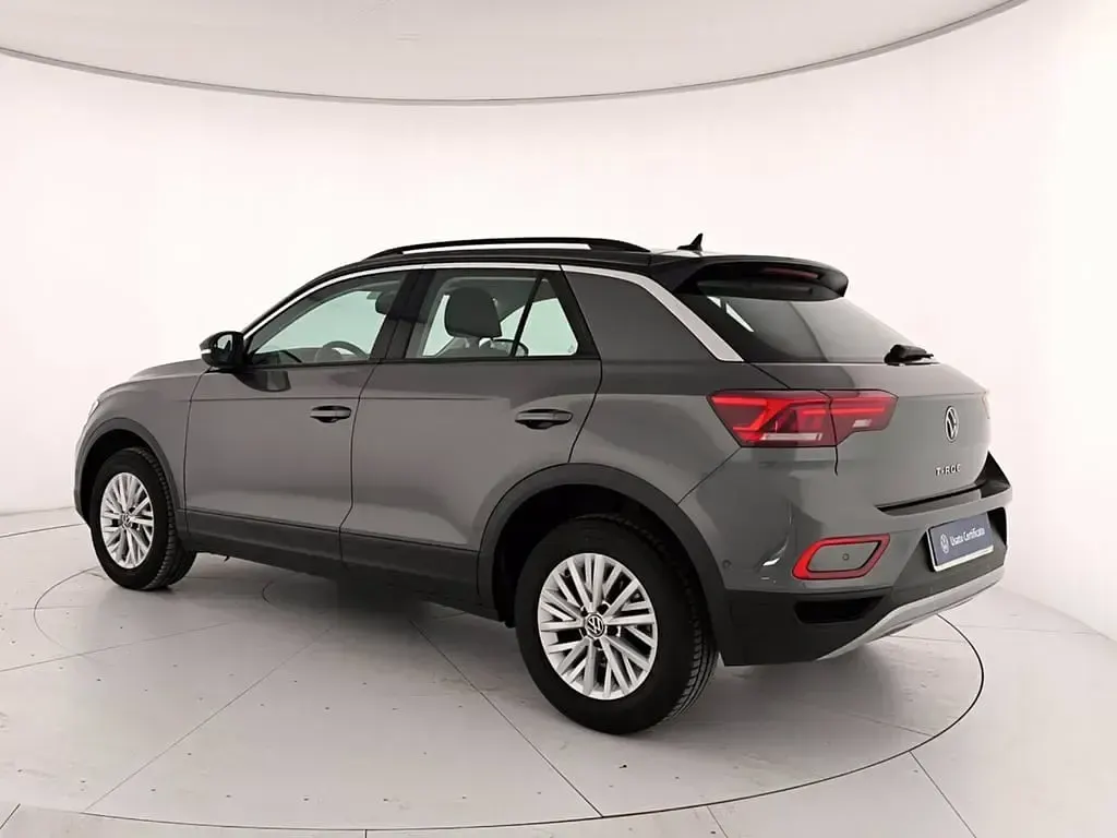 Usata VW T-Roc Life 116 CV (85 kW) 2025 Indium grey metallizzato nero SUV