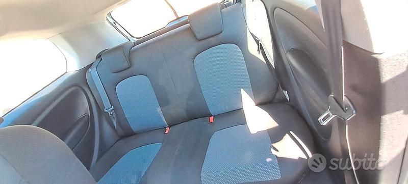 Usata Fiat Punto 65 CV (47 kW) 2012 Bianco Utilitaria