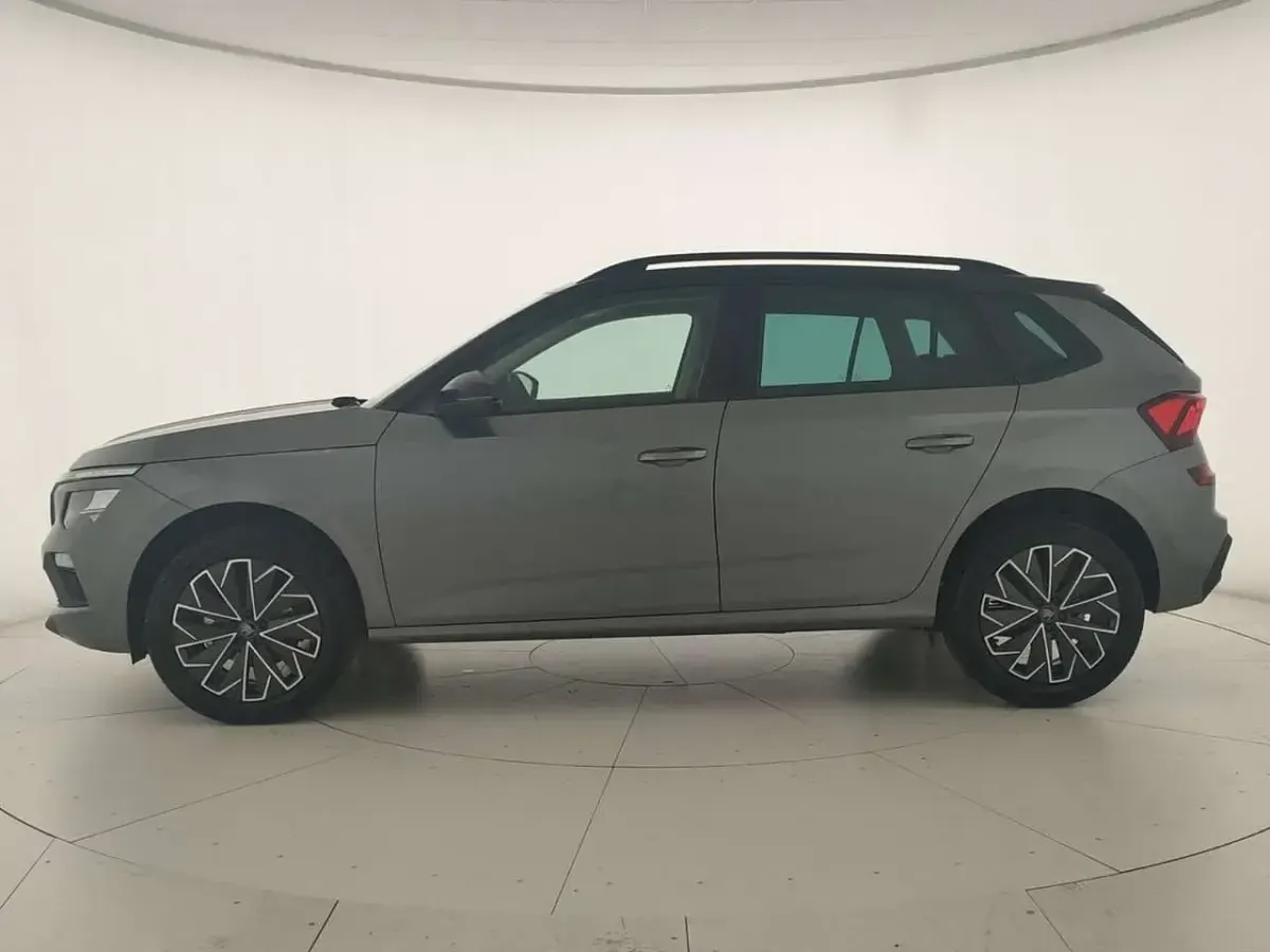 Nuova Skoda Kamiq 116 CV (85 kW) 2026 Grigio graphite metallizzato n SUV