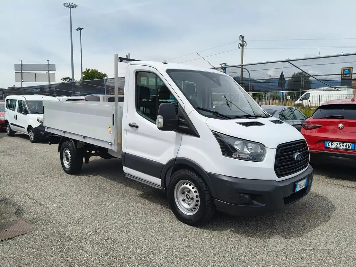 Usata Ford Transit Trend 131 CV (96 kW) 2018 Bianco Cabrio