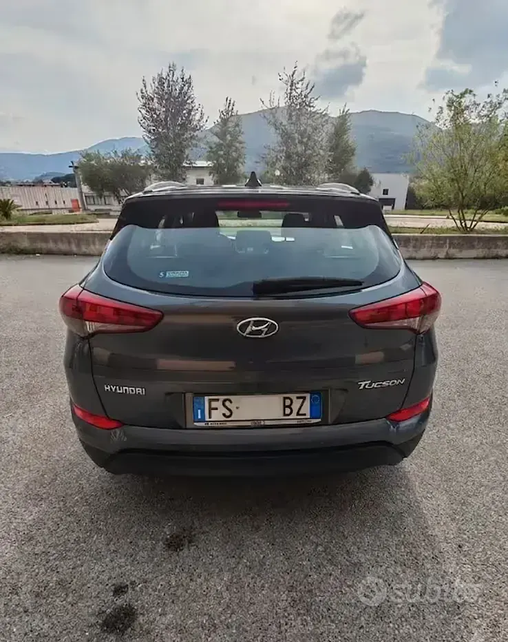 Usata Hyundai Tucson Xpossible 116 CV (85 kW) 2018 Grigio SUV