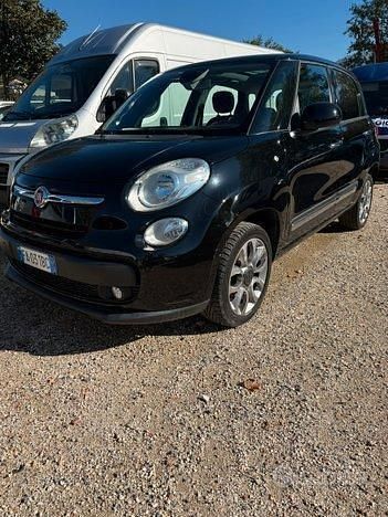 Usata 2015 Fiat 500L Monovolume | 6500 € (Buon prezzo) - Immagine 1/4