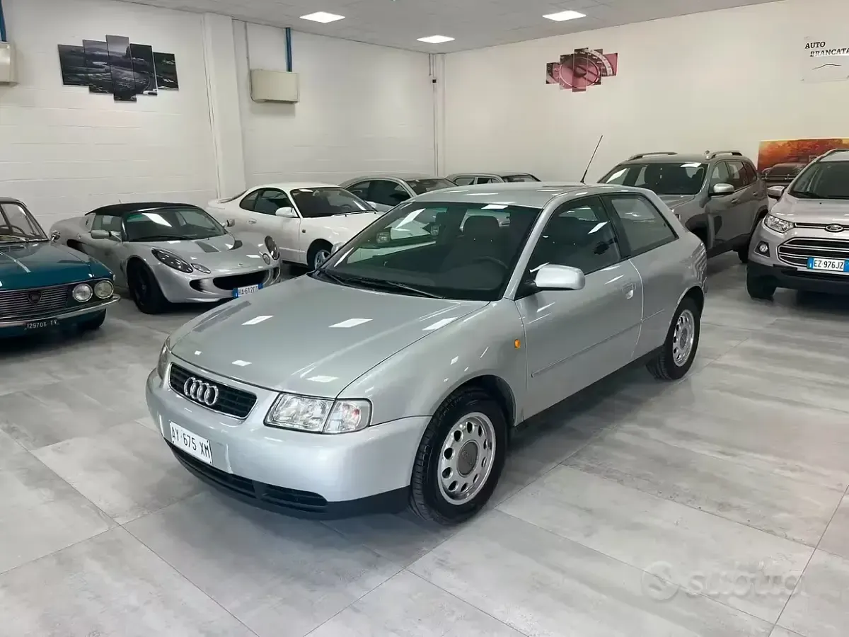 Usata Audi A3 Ambiente 125 CV (91 kW) 1998 Utilitaria