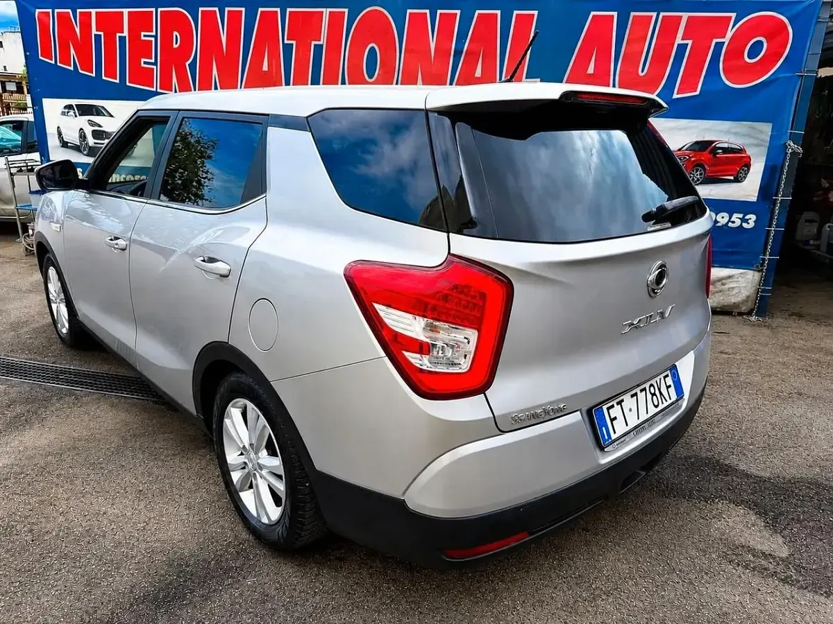 Usata SsangYong XLV 127 CV (93 kW) 2018 Grigio SUV