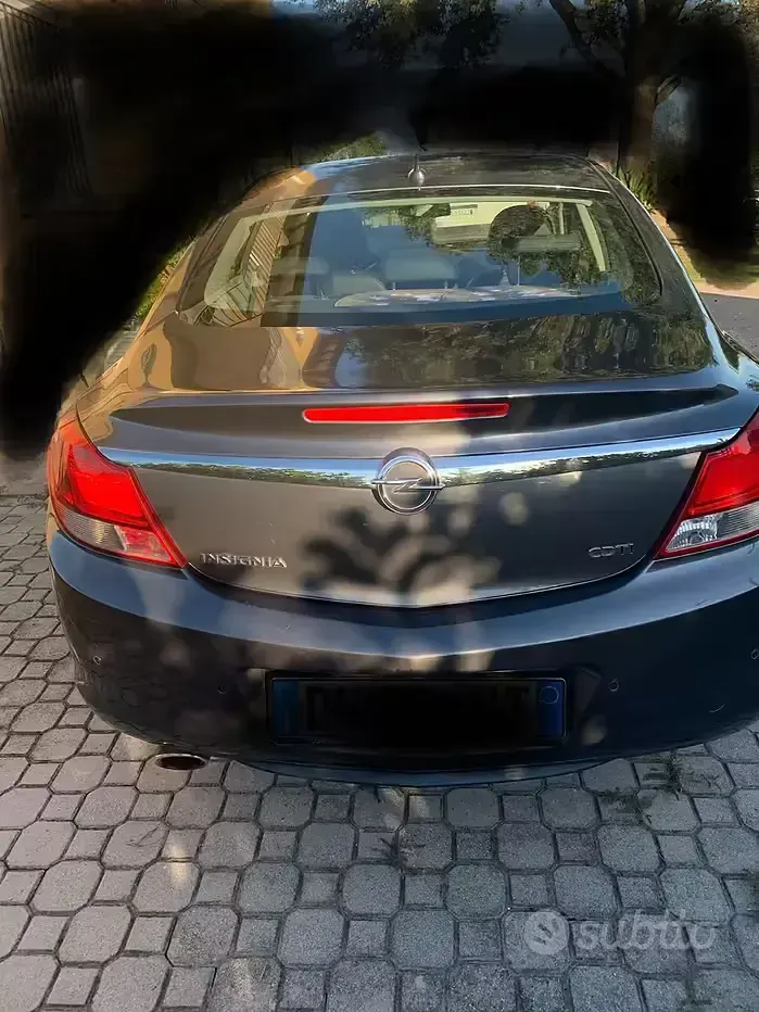 Occasion Opel Insignia 160 ch (117 kW) 2009 Gris Berline