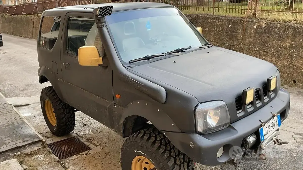 Usata Suzuki Jimny 82 CV (60 kW) 2002 Nero SUV