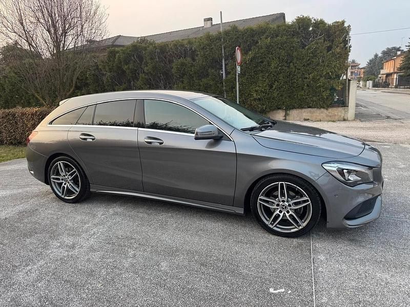 Usata Mercedes CLA200 Business 135 CV (99 kW) 2019 Argento Station wagon