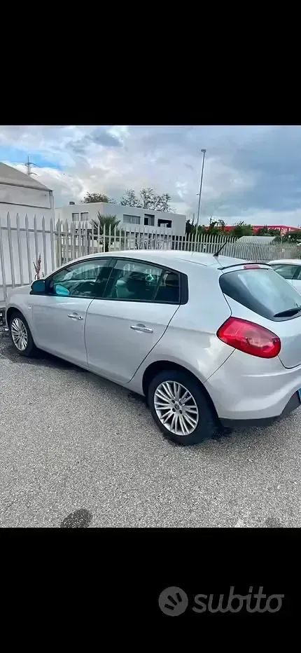 Usata Fiat Bravo 105 CV (77 kW) 2012 Grigio Utilitaria