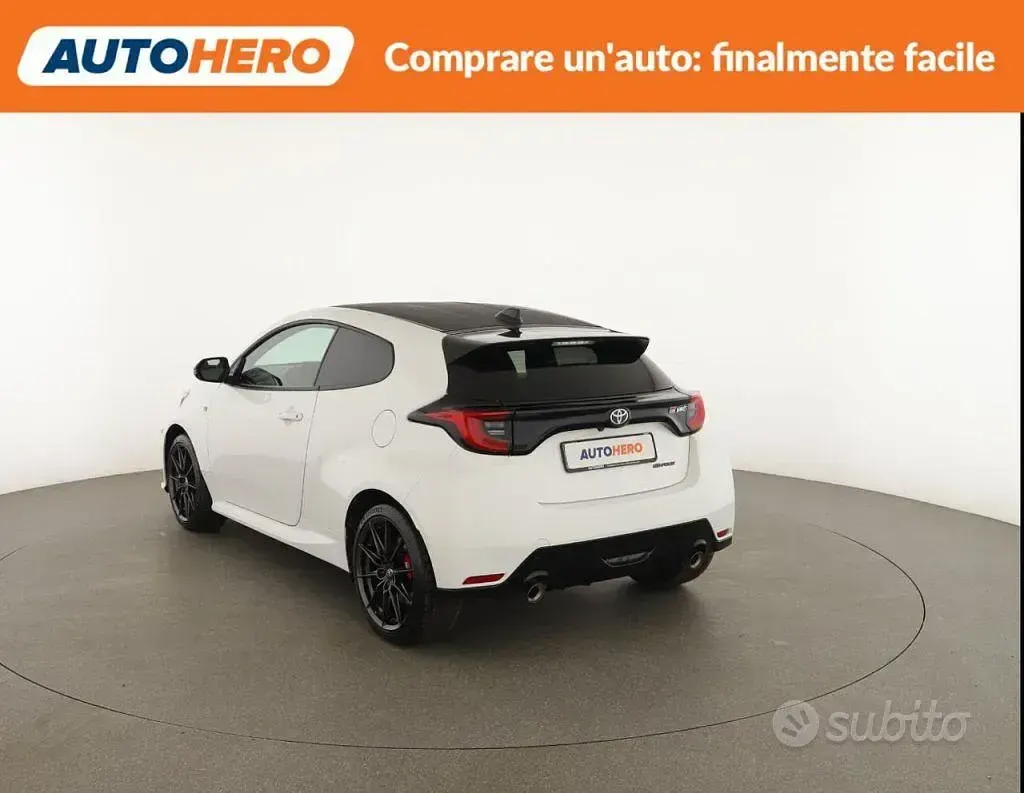 Usata Toyota Yaris 261 CV (191 kW) 2022 Bianco Utilitaria